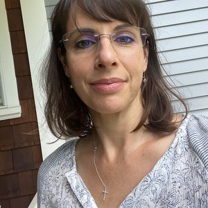 Meet your Posher, Jennifer